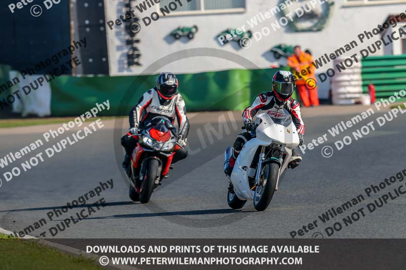 PJM Wedding Photography;enduro digital images;event digital images;eventdigitalimages;mallory park;mallory park photographs;mallory park trackday;mallory park trackday photographs;no limits trackdays;peter wileman photography;racing digital images;trackday digital images;trackday photos